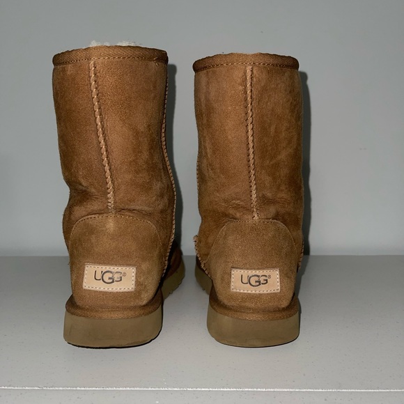 UGG BOOTS Chestnut Color, Size 9 - Picture 3 of 5